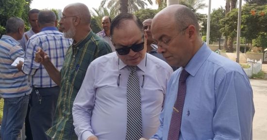 سفير المغرب بالقاهرة يزور الحديقة الدولية ويعلن تطوير الجناح الخاص بدولته