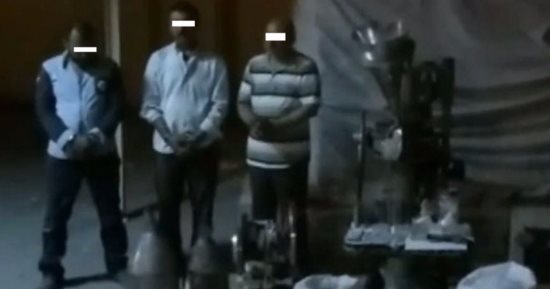 بالصور.. الداخلية تضبط عصابة تدير مصنعا لإنتاج المواد المخدرة بالإسكندرية
