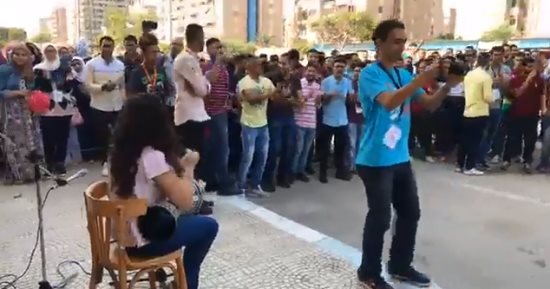 طلاب كلية هندسة بورسعيد يستقبلون العام الدراسى بالطبل البلدى