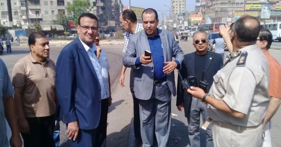 بالصور.. نقل موقف عشوائى بنهاية كوبرى عرابى إلى ١٥ مايو بشبرا الخيمة