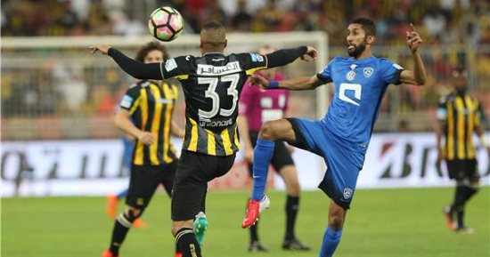 الهلال يخطف التعادل من الاتحاد قبل نهاية الشوط الأول بقمة السعودية