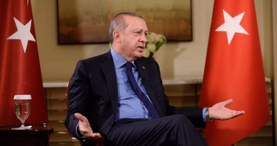 جارديان: أردوغان يتجاوز الحدود فى أول زيارة لرئيس تركى لليونان منذ 65 عاما