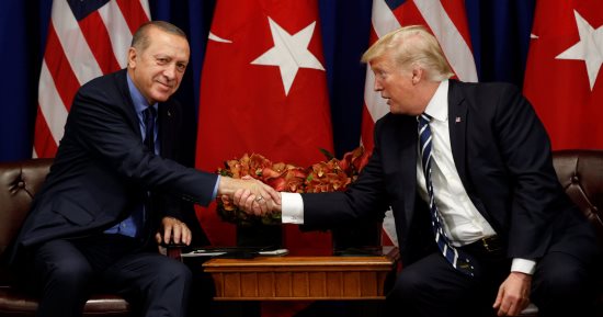 تركيا تحث أمريكا على التراجع عن تعليق منح تأشيرات لأتراك
