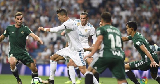 بيريز يقود ثورة التغيير فى ريال مدريد بعد السقوط أمام بيتيس