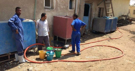 مياه البحر الأحمر: تطهير خزانات العوينة والجرف بالقصير على نفقة المحافظة