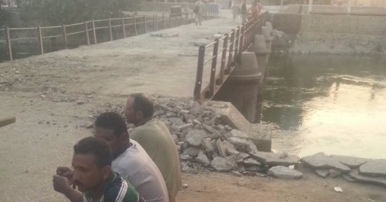 شباب قرية بسوهاج يطلقون مبادرة ويتبرعون بـ70 ألف جنيه لترميم كوبرى