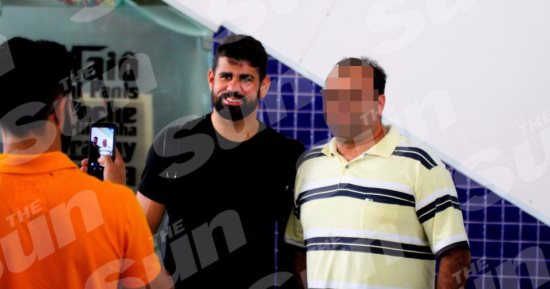 بالصور.. البسمة تعود لدييجو كوستا فى مطار البرازيل بعد عودته أتلتيكو مدريد