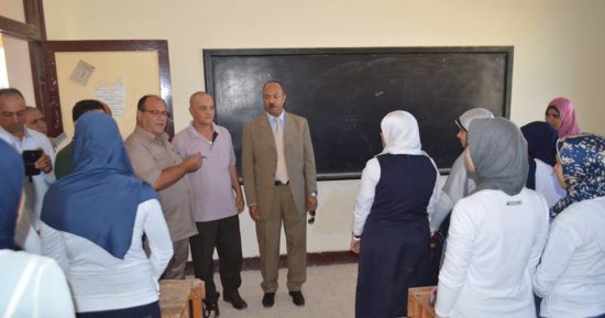رئيس مدينة مطوبس: عجز بالمدرسين ونقص أثاث وتعطل 24 كمبيوتر بمدارس المدينة