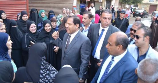 بالفيديو والصور .. محافظ الغربية يزور مدارس طنطا فى أول يوم دراسى