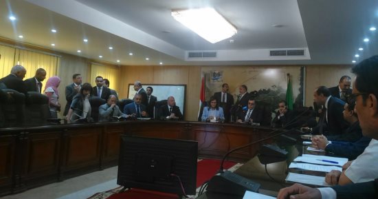 وزيرة التخطيط تطالب بربط مصانع الفيوم مع مدارس متخصصة لتدريب العمالة