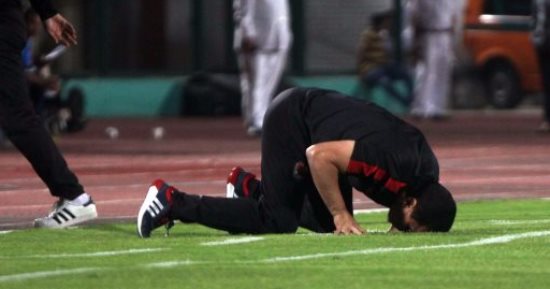 "سجدة الشكر" على رأس 10 صور تنتظرها جماهير الأهلى الليلة 