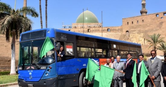 تدشين حملة الهند أرض العجائب ووضع بوستراتها على أتوبيسات النقل العام 