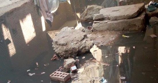 بالصور.. غرق شارع الصفا والمروة بفيصل فى مياه الصرف الصحى