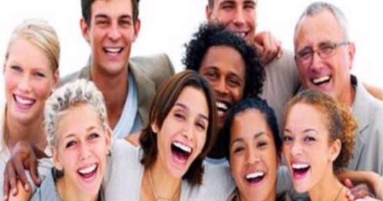 فيديو معلوماتى.. "فكك من الاكتئاب".. 10 فوائد مذهلة للضحك
