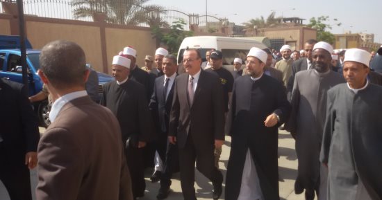 بالصور.. محافظ بنى سويف يستقبل وزير الأوقاف لافتتاح مسجد وتسليم مقاعد مدرسية