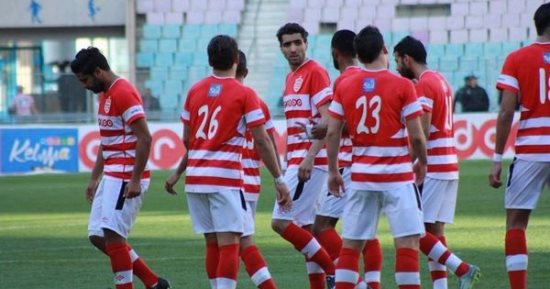 شاهد.. بدلاء الإفريقى يعتدون على لاعب مولودية الجزائر