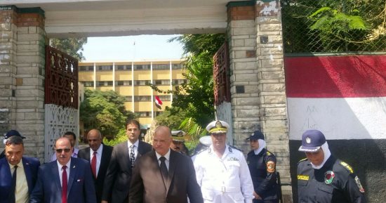 "المرور" يطبق خطته للعام الدراسى الجديد.. رادارات بالطرق السريعة لتأمين الرحلات عبر المحافظات.. نشر الأوناش بمحيط المدارس لرفع حالات الانتظار الخاطئ.. ودوريات لسحب أعطال السيارات.. وغرف عمليات لحظية على الطرق