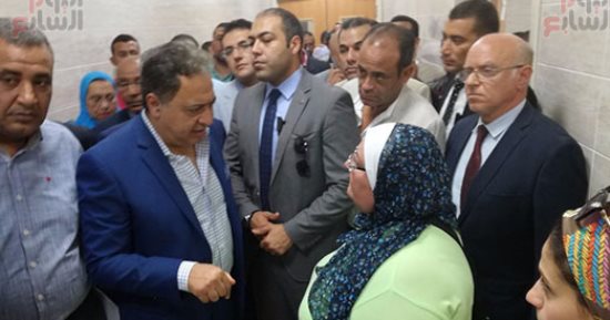 بالصور.. وزير الصحة يطلب ضم مبنى الإدارة الصحية لمستشفى البياضية بالأقصر 