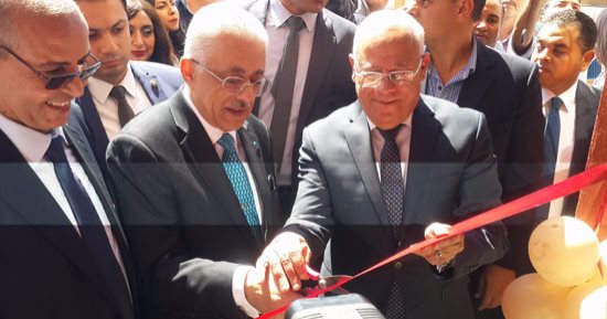 بالصور.. وزير التعليم يفتتح المبنى الجديد بمدرسة القناة الإعدادية للبنات