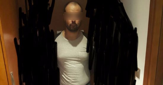 مكافحة المخدرات بالمطار تضبط برازيليا حاول تهريب كيلو كوكايين داخل أمعائه