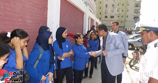 بالصور.. مدير أمن الإسماعيلية يتفقد عدداً من مدارس المحافظة
