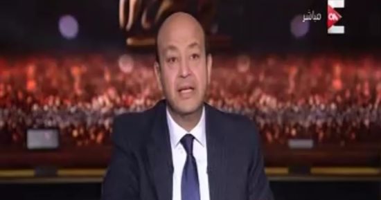 بالفيديو..عمرو أديب يعرض 100 ألف جنيه على الهواء بـ ON E: أى طالب عايز لبس مدرسة هنجيبله