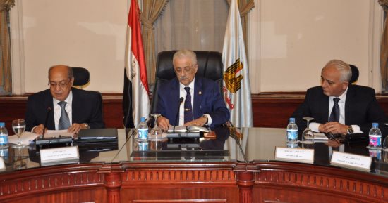 التعليم تبحث مع اللجنة التخصصية بـ"الأعلى للجامعات" أحدث طرق تدريب المعلمين
