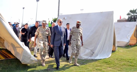 محافظ القليوبية والمستشار العسكرى يتفقدان مشروع مواجهة الأزمات والكوارث 