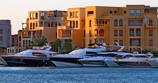 "مالديف مصر".. الجونة فن ولعب وغطس ويخت