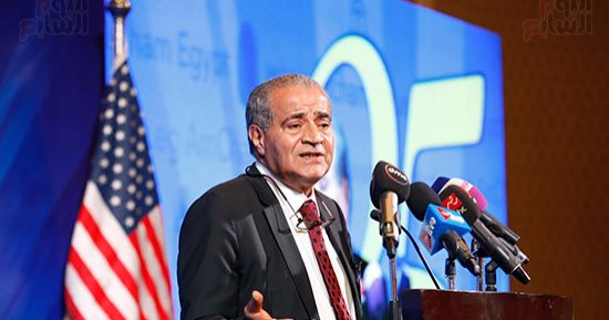 بالصور.. وزير التموين: إنشاء مناطق تجارية مركزية جديدة فى 22 محافظة
