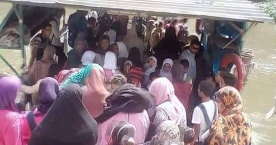 قارئ يحذر من عبور الطلاب لمعدية العوايد فى الإسكندرية وتعرض حياتهم للخطر