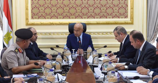 وزير الإسكان وكامل الوزير يتابعان تنفيذ المشروعات المشتركة والمدن الجديدة