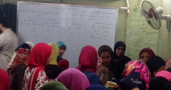 بالصور.. طلاب وطالبات الغربية يكشفون مافيا الدروس الخصوصية 