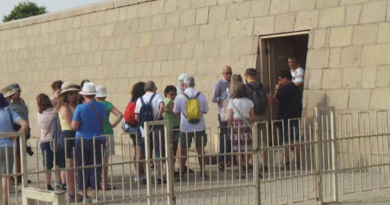آثار كوم أمبو: الكشف الأثرى الأخير يدل على عودة تاريخ المعبد لأكثر من 3700 عام