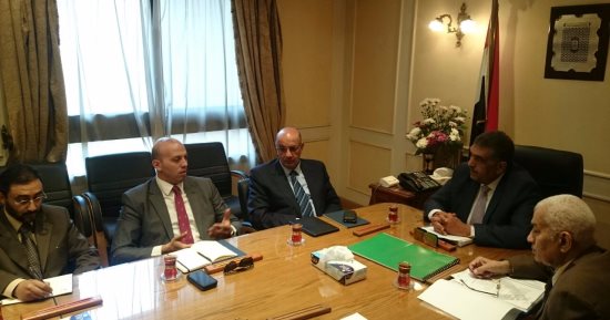 وزير قطاع الأعمال يلتقى مدير صندوق تحيا مصر وممثل شركات سعودية لتصنيع الدواء