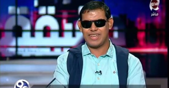 "أحمد رحمة".. أول معيد كفيف بـ"إعلام القاهرة" موهوب فى الشعر والأول دائما