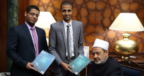 الإمام الأكبر يستقبل أعضاء وحدة بحث ورصد الدوريات بالأزهر الشريف