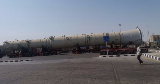 بالصور.. طوارئ بميناء سفاجا لخروج 741 طنا من الطرود والمعدات