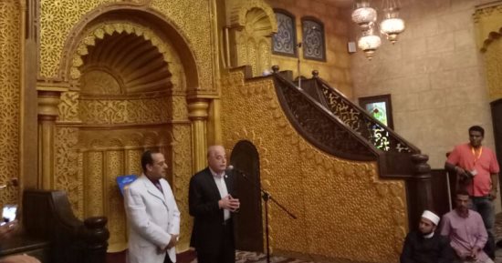 محافظ جنوب سيناء يشرح مراحل افتتاح مسجد الصحابة بشرم الشيخ