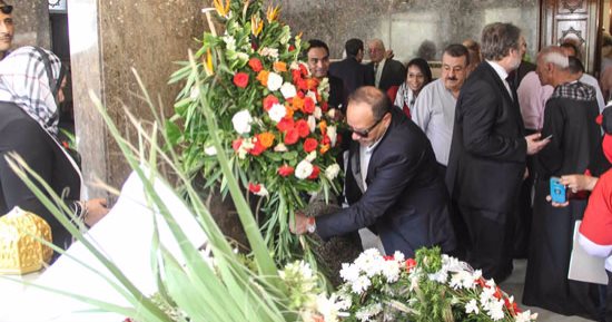 بالصور.. وفود من صربيا واليمن وليبيا يزورون ضريح عبد الناصر لإحياء ذكرى رحيله