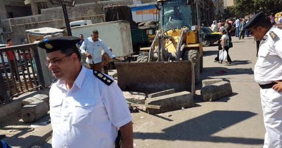 محافظة الإسكندرية تزيل اشغالات الطريق بشوارع حي وسط خلال حملة اليوم