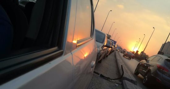 قارئ يشكو من بروز جزء حديدى بكوبرى 15 مايو يعرض السيارات للخطر