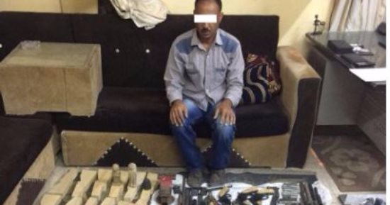 بالصور.. ضبط 31 قطعة سلاح و3 ورش لتصنيع الأسلحة فى حملة أمنية بأسيوط