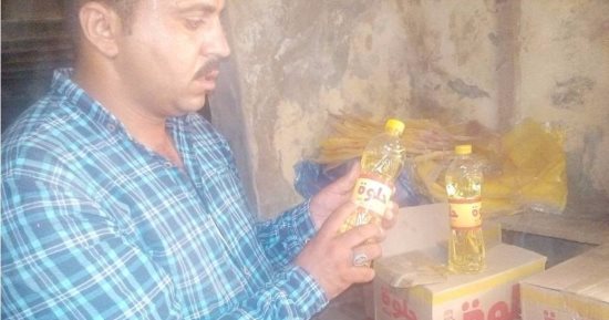بالصور.. ضبط 900 زجاجة زيت مجهولة المصدر و15000 علبة فاسدة بالإسماعيلية