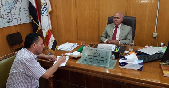 إحالة طبيب وممرضتين بمستشفى الفشن للتحقيق للغياب والإهمال فى العمل 