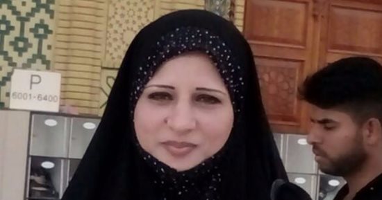 على غرار مرشد الإخوان.. قيادية شيعية بعد غلق ضريح الحسين: "طظ فى دستور مصر"