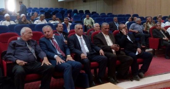 بالصور.. ندوة عن مبادرة النخلة الكريمة بالوادى الجديد على هامش زيارة الوزراء