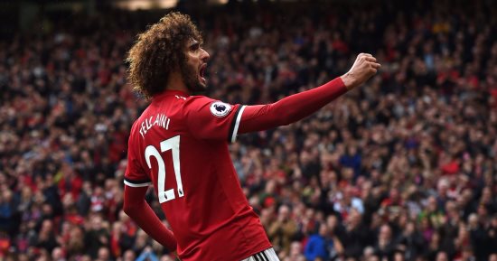 شاهد.. مانشستر يونايتد يكتسح بالاس برباعية ويتصدر الدوري الإنجليزي