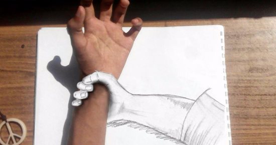 بالصور.. مازن يستخدم الفوتوشوب فى رسم لوحاته "ديجيتال"