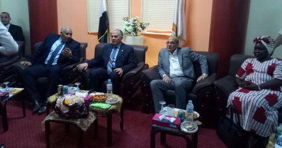 وزير الزراعة: تكليفات من القيادة السياسية بالمضى فى خطط التنمية